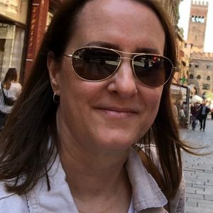 Meet your Posher, Janis